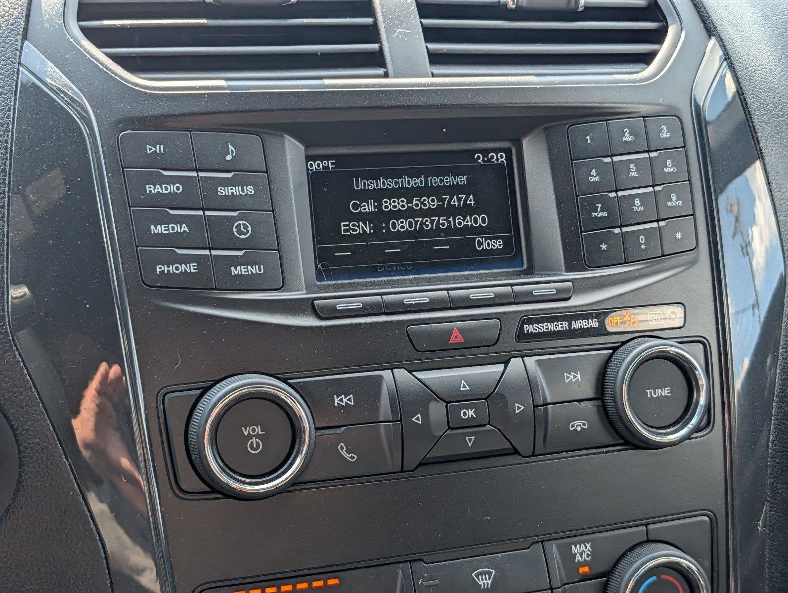 Used 2018 Ford Explorer XLT FWD image 16