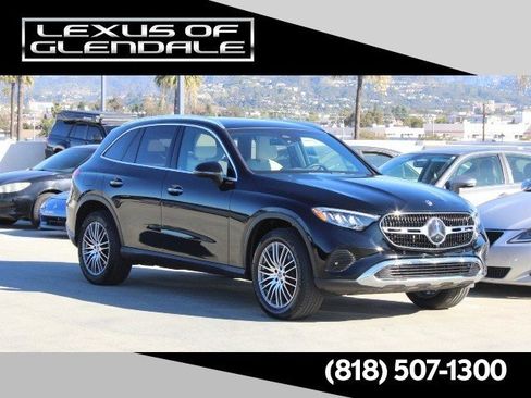 Used 2024 Mercedes-Benz GLC 300 4MATIC image 1