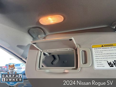 Used 2024 Nissan Rogue SV image 33