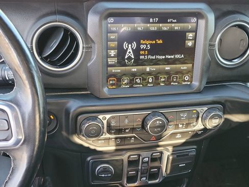 Certified 2022 Jeep Gladiator Overland w/ Popular Equipment Package image 9