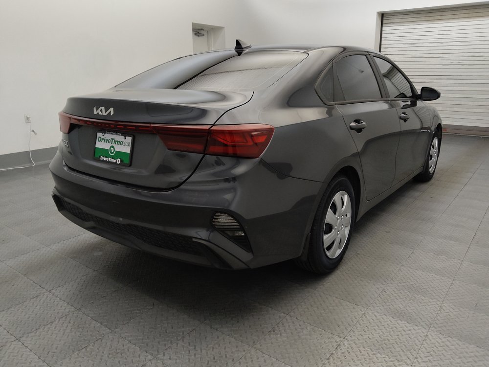Used 2023 Kia Forte LX FWD image 9