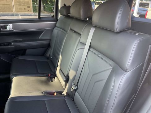 Used 2025 Hyundai Santa Fe SEL FWD image 14
