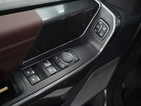 Used 2023 Ford F150 Lariat w/ Equipment Group 502A High image 18