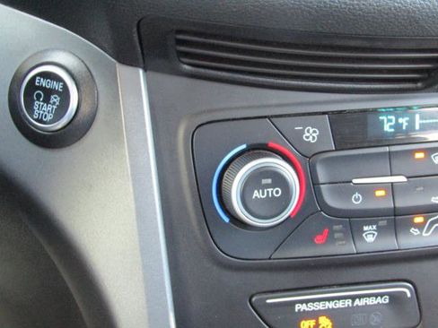 Certified 2019 Ford Escape SEL image 19