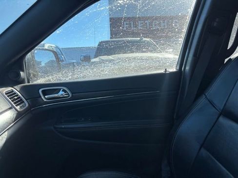 Used 2017 Jeep Grand Cherokee Limited w/ Luxury Group II image 11