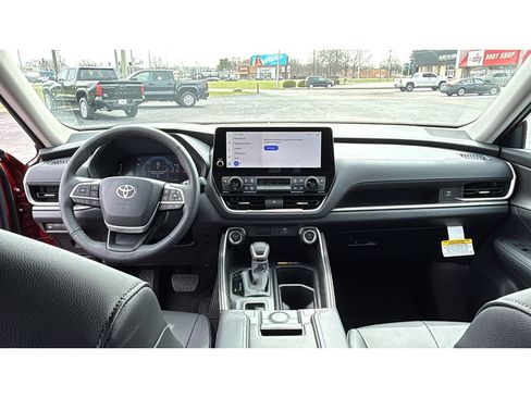 New 2026 Toyota Grand Highlander XLE image 32