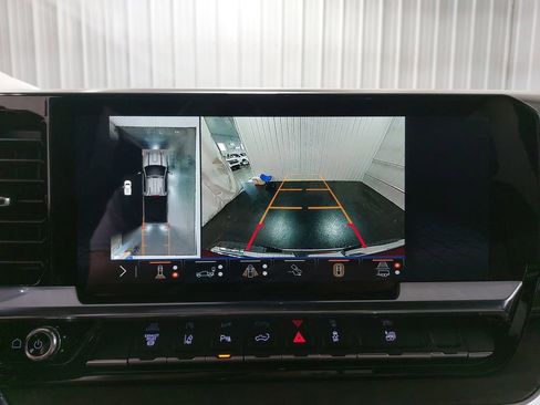 New 2026 GMC Sierra 3500 SLT w/ SLT Premium Package image 24