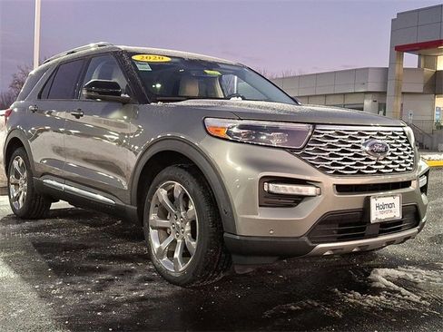 Used 2020 Ford Explorer Platinum image 2