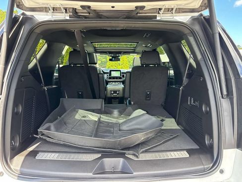 Used 2023 Chevrolet Tahoe Z71 w/ Luxury Package AWD/4WD image 17