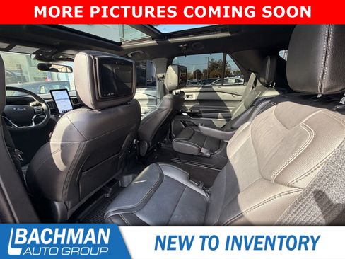 Used 2022 Ford Explorer ST w/ Equipment Group 401A AWD/4WD image 8