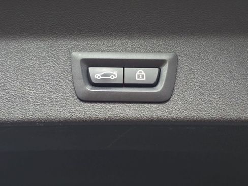 Used 2018 BMW X3 xDrive30i w/ Convenience Package image 16