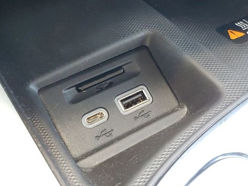 Used 2022 Buick Enclave Avenir image 24