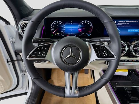 New 2026 Mercedes-Benz GLB 250 4MATIC image 13