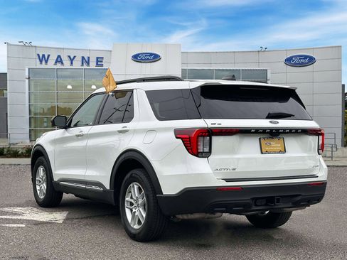 Certified 2025 Ford Explorer Active image 4