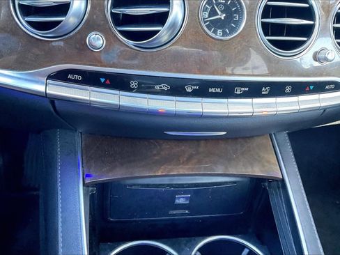 Used 2015 Mercedes-Benz S 550 Sedan image 31