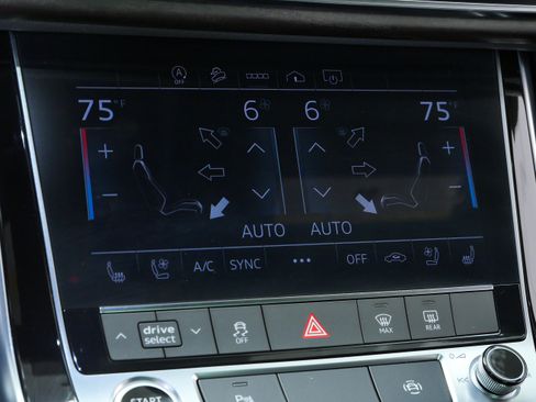 Used 2023 Audi Q8 Premium Plus w/ Premium Plus Package AWD/4WD image 29