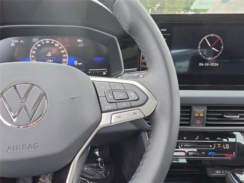 New 2026 Volkswagen Jetta SE FWD image 16
