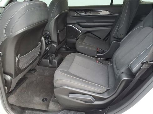 Used 2022 Jeep Grand Cherokee L Laredo w/ Luxury Tech Group I image 16