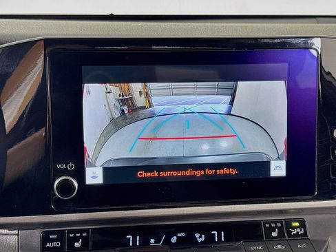 Used 2025 Toyota Camry SE FWD image 28