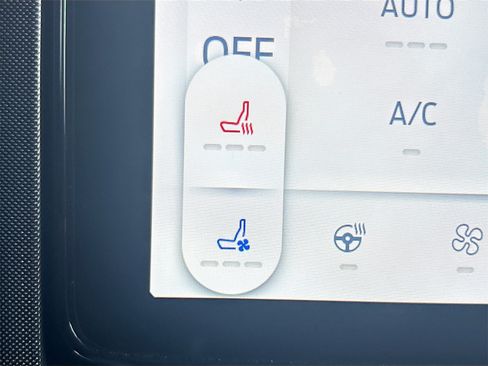 Used 2022 Ford Expedition Platinum image 21