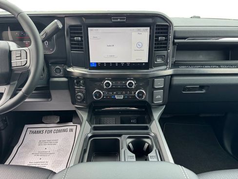 New 2026 Ford F250 Lariat w/ Black Appearance Package AWD/4WD image 13