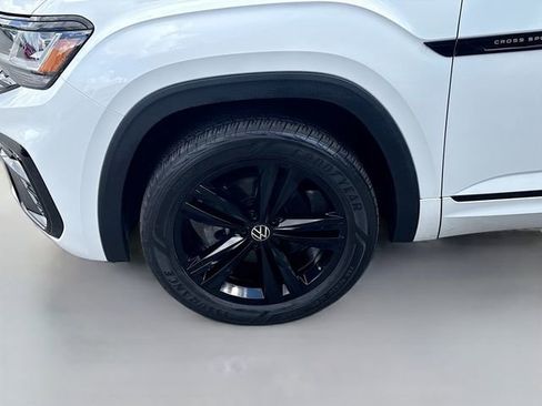 Used 2023 Volkswagen Atlas Cross Sport SEL R-Line image 31