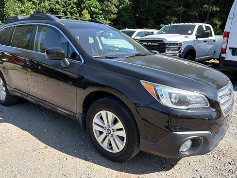 Used 2016 Subaru Outback 2.5i Premium AWD/4WD image 5