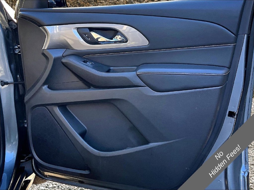 Used 2018 Chevrolet Traverse LT FWD image 17