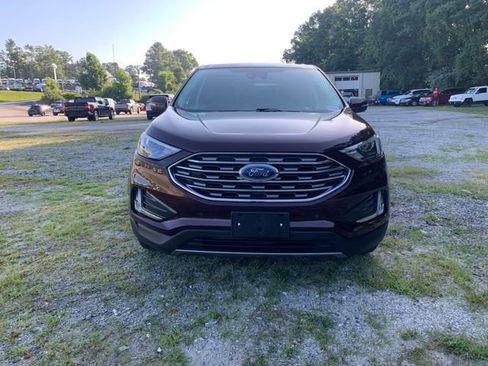 Certified 2022 Ford Edge Titanium AWD/4WD image 3