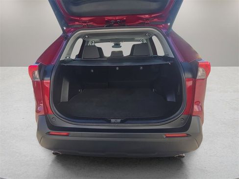 Used 2019 Toyota RAV4 XLE image 13