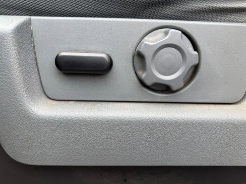 Used 2013 Ford F150 XLT w/ Luxury Equipment Group image 23