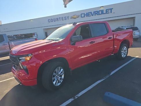 Used 2025 Chevrolet Silverado 1500 Custom image 13