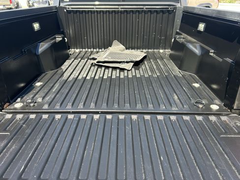 Certified 2025 Toyota Tacoma SR5 AWD/4WD image 14