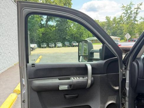 Used 2008 GMC Sierra 3500 SLE w/ Convenience Package AWD/4WD image 13