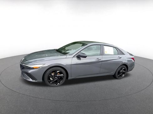 Used 2026 Hyundai Elantra Sport FWD image 8