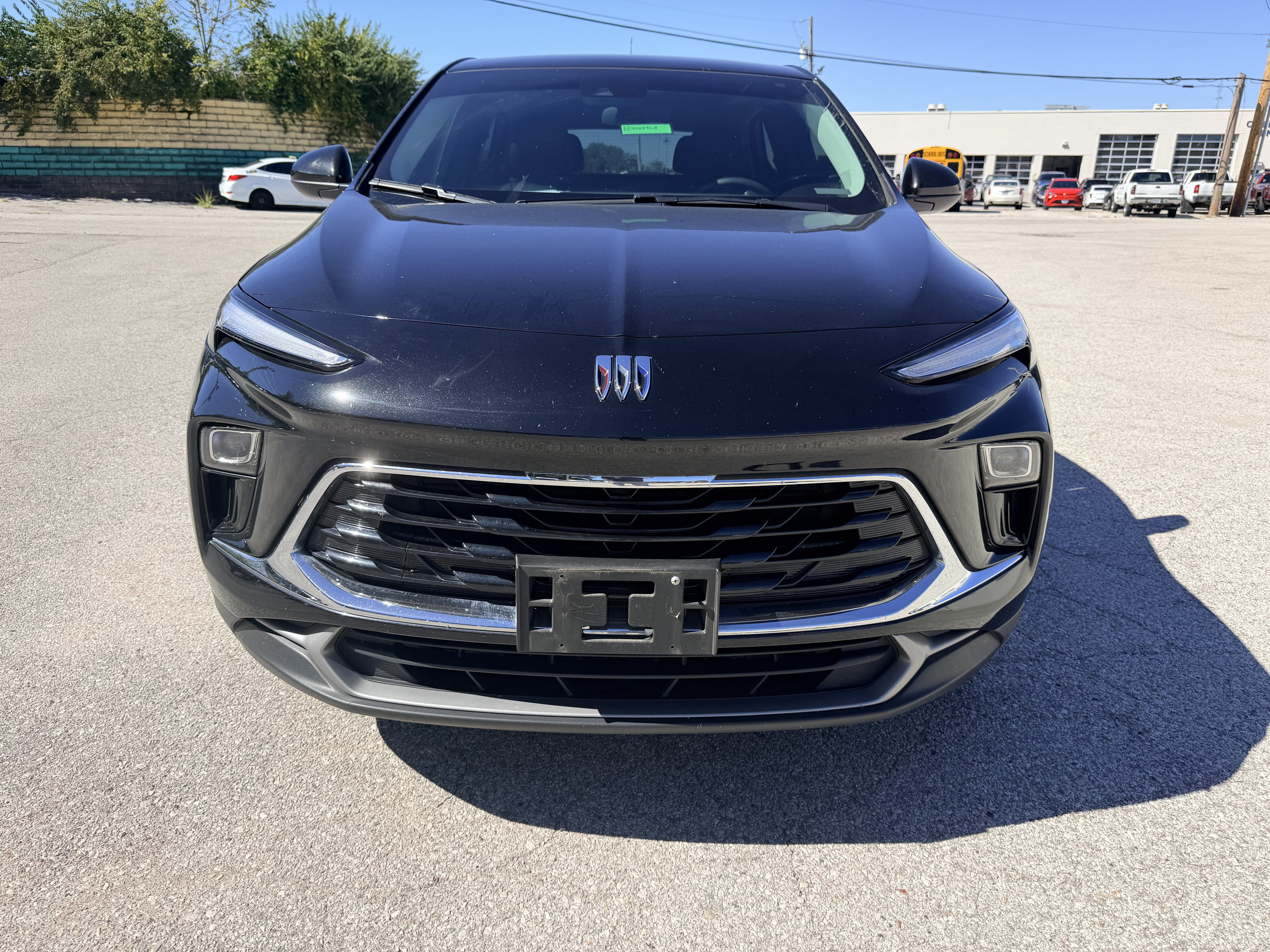 Used 2024 Buick Encore GX Preferred FWD image 2