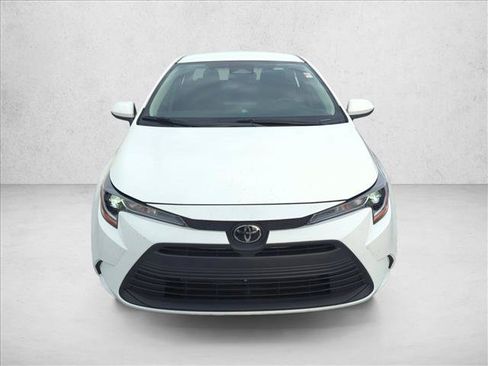 Certified 2025 Toyota Corolla LE FWD image 2