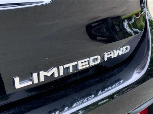 Used 2020 Toyota Highlander Limited AWD/4WD image 10