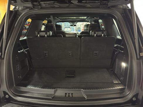 Used 2021 Ford Expedition Limited image 22