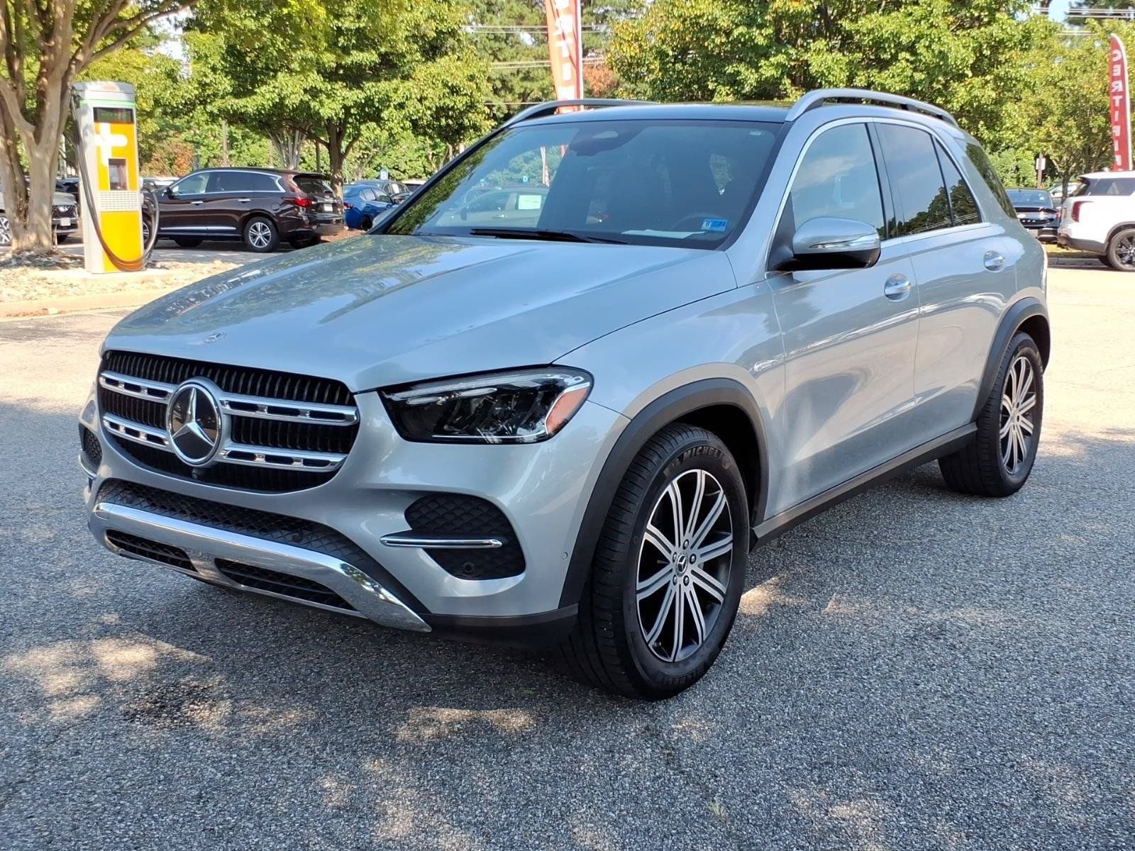 Used 2025 Mercedes-Benz GLE 350 4MATIC image 1