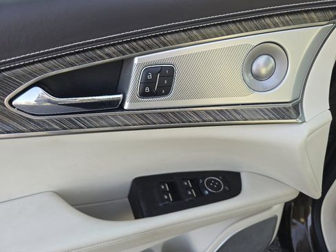 Used 2019 Lincoln Nautilus Black Label image 12