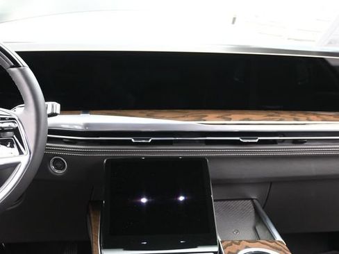 Certified 2026 Cadillac Escalade Platinum Sport w/ LPO, ONYX Package AWD/4WD image 26