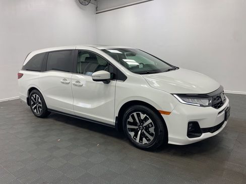 New 2026 Honda Odyssey EX-L image 2