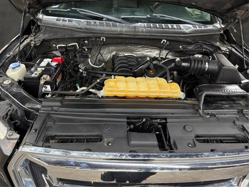 Used 2017 Ford F150 XLT AWD/4WD image 9
