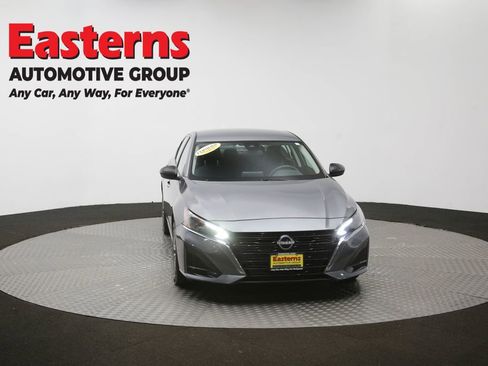 Used 2025 Nissan Altima 2.5 SV FWD image 51