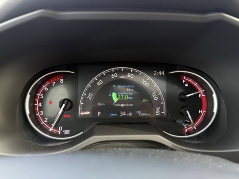 Used 2022 Toyota RAV4 Limited image 18