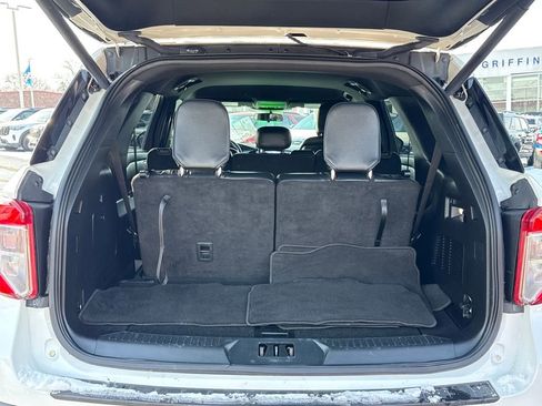 Certified 2020 Ford Explorer XLT w/ Equipment Group 202A image 7