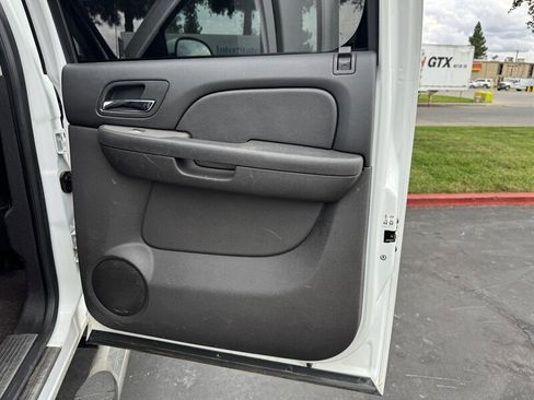 Used 2012 Chevrolet Silverado 2500 LTZ w/ LTZ Plus Package image 31