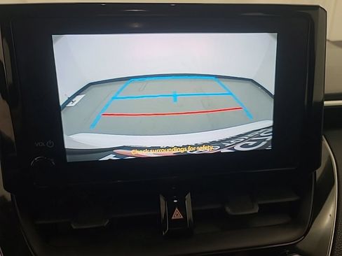 Used 2024 Toyota Corolla LE FWD image 29