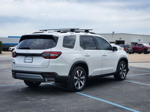 Used 2024 Honda Pilot Elite image 5
